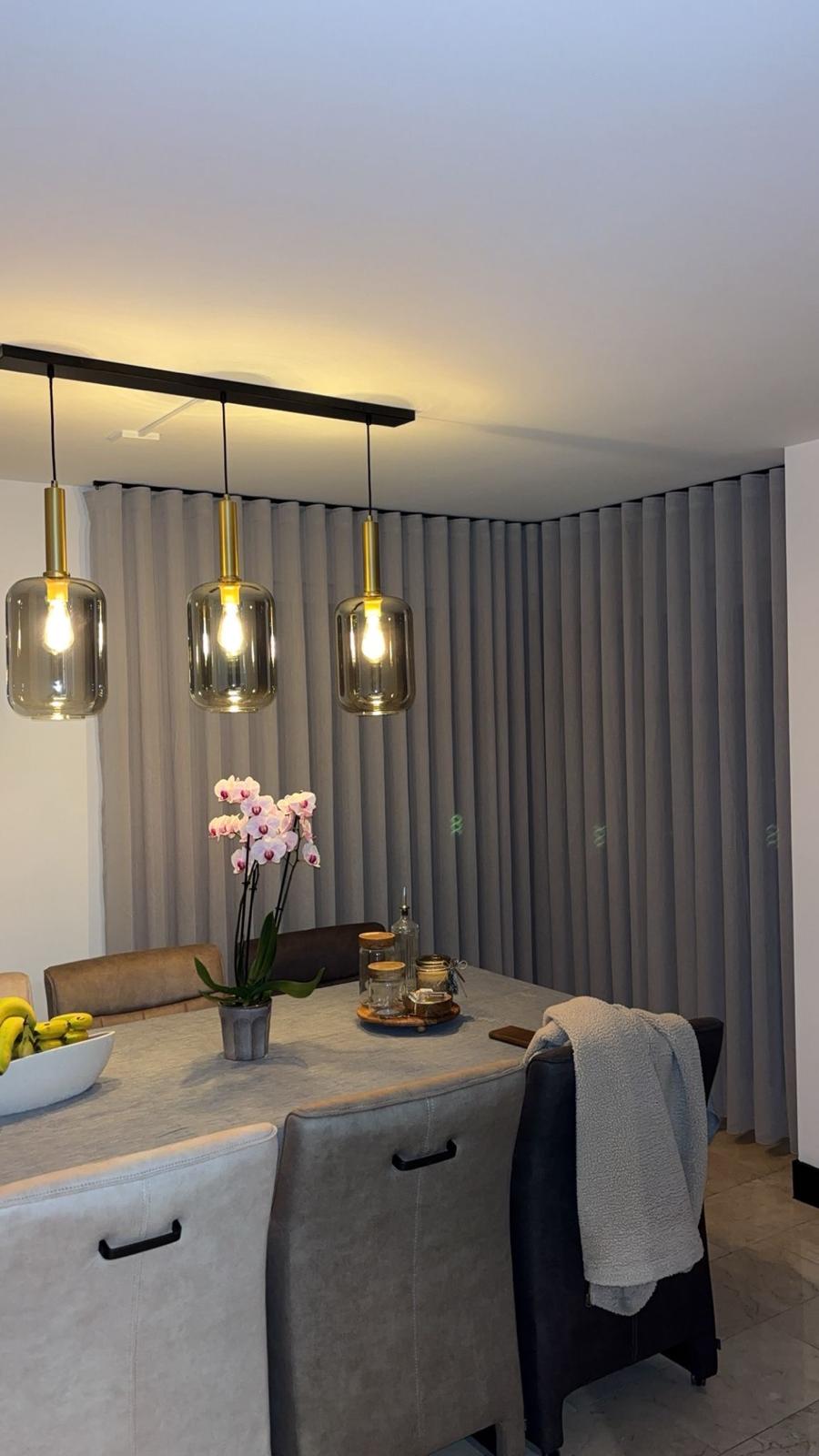 Maatwerk gordijnen op maat in de woonkamer - Fenomeen Raamdecoratie Utrecht